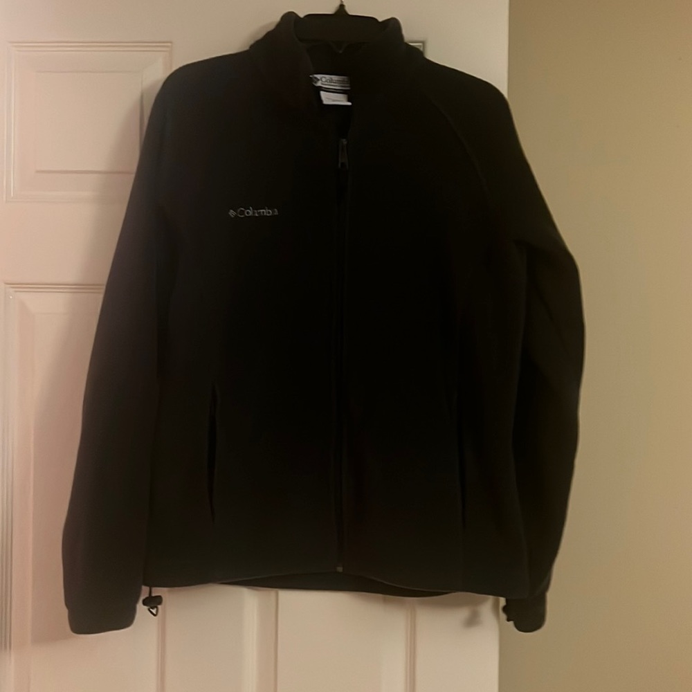 Columbia jacket with zipper front  very nice